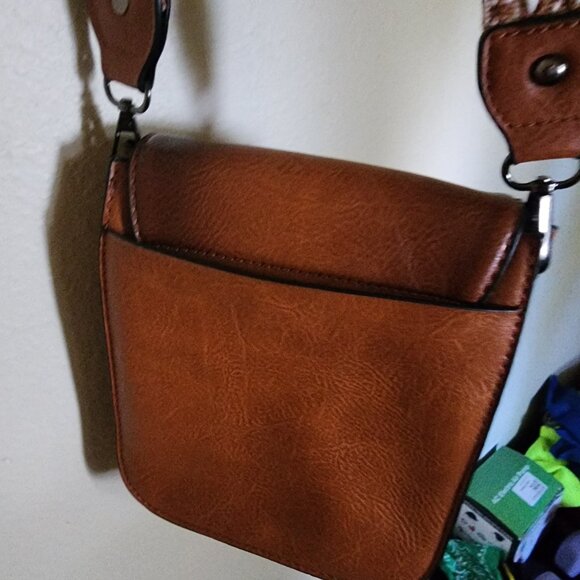 Just a small bag - Picture 2 of 4